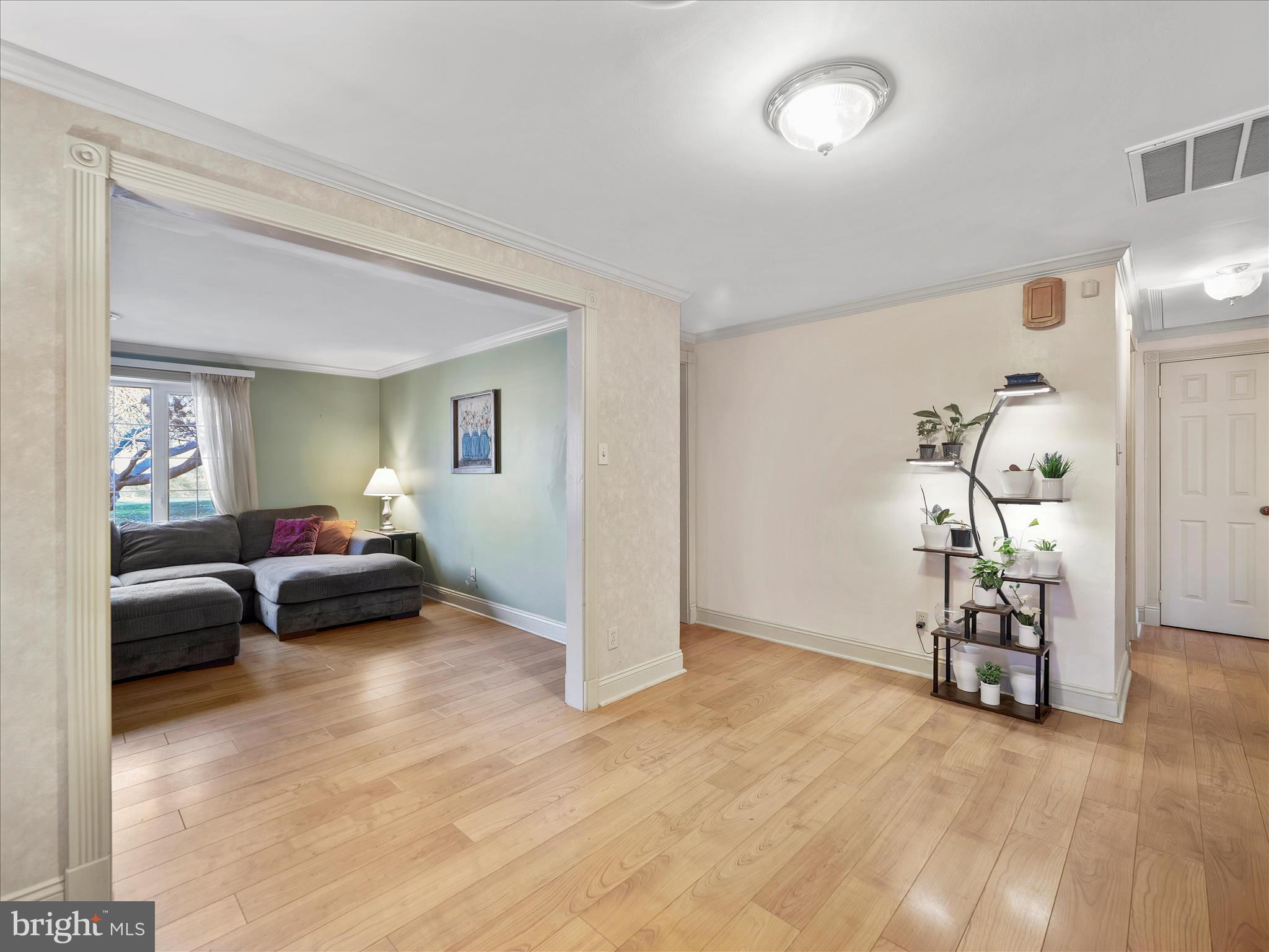 20315 Old Forge Road Hagerstown, MD 21742 - Photo 8 of 71 a view of a livingroom with furniture and a ceiling fan