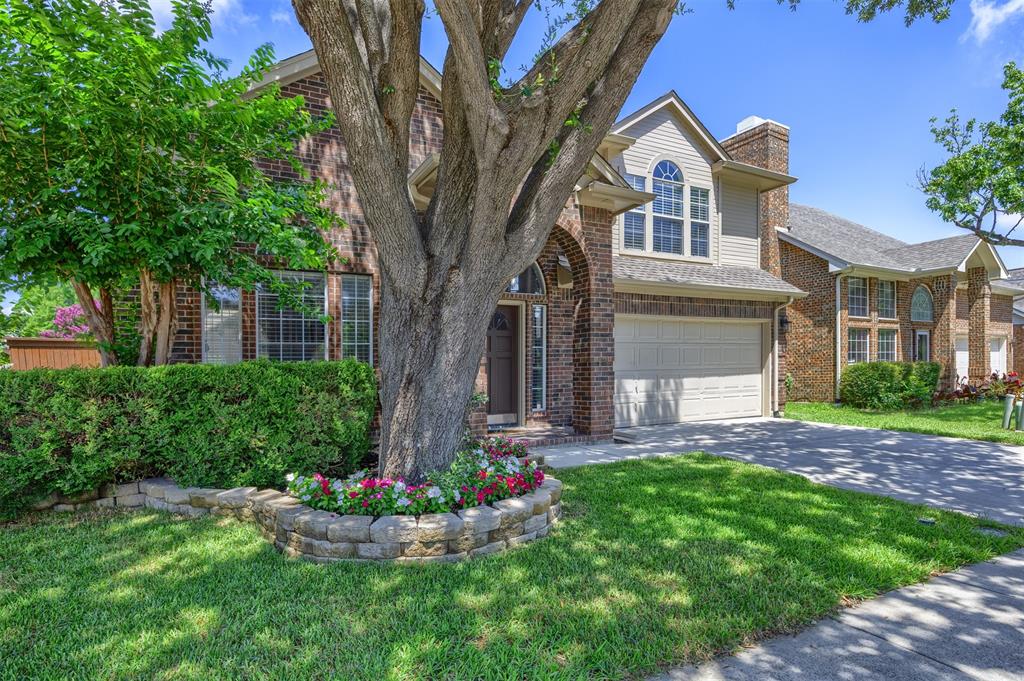 9446 Abbey Road Irving, TX 75063 - Photo 3 of 40