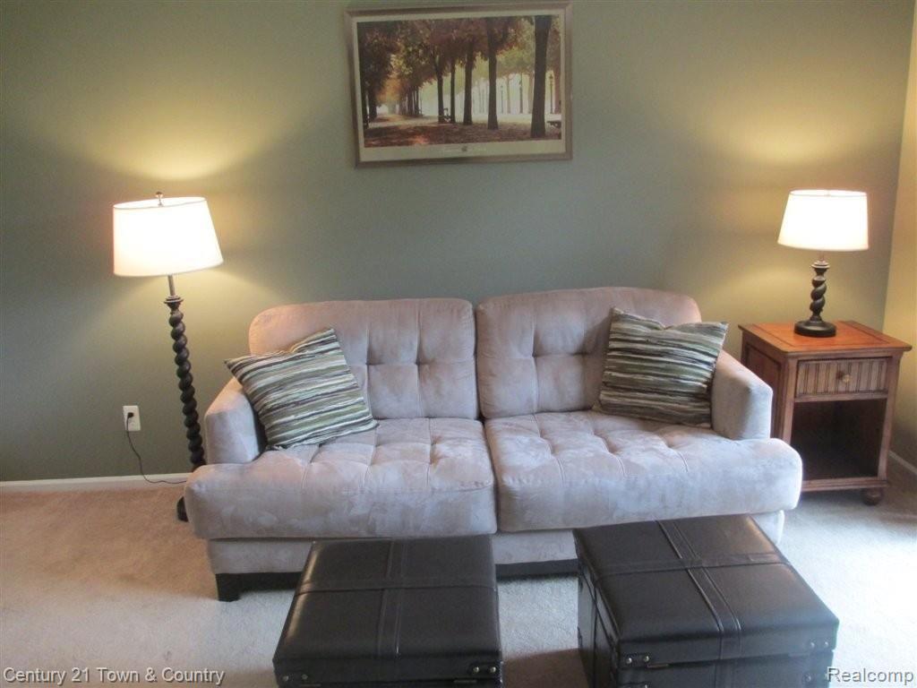 1503 Meadowside Drive Rochester, MI 48307 - Photo 6 of 16 Living Room 2.jpg
