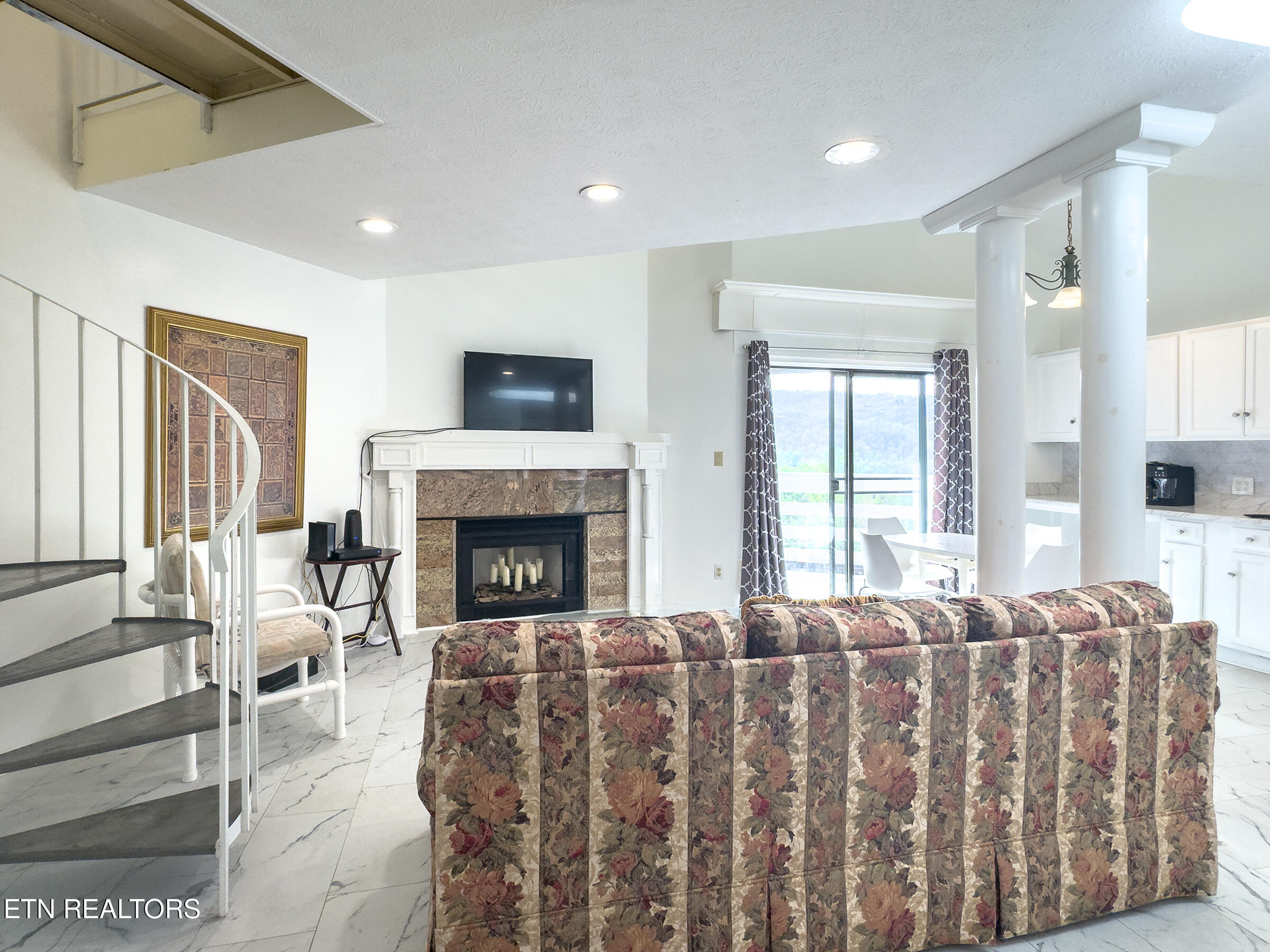 616 Turkey Nest Road, Unit 306 Gatlinburg, TN 37738 - Photo 13 of 35 living room 3