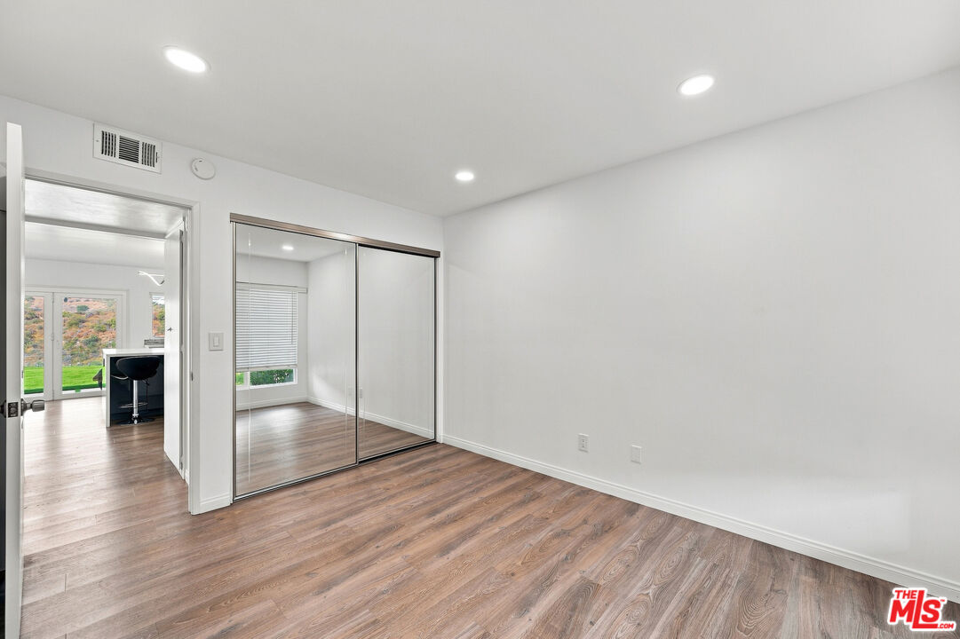 4355 Chaumont Road Los Angeles, CA 91364 - Photo 24 of 51 Gallery Image 24