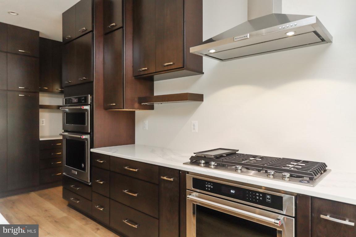 2127 Dixon Road Frederick, MD 21704 - Photo 7 of 34 Gourmet hood.
