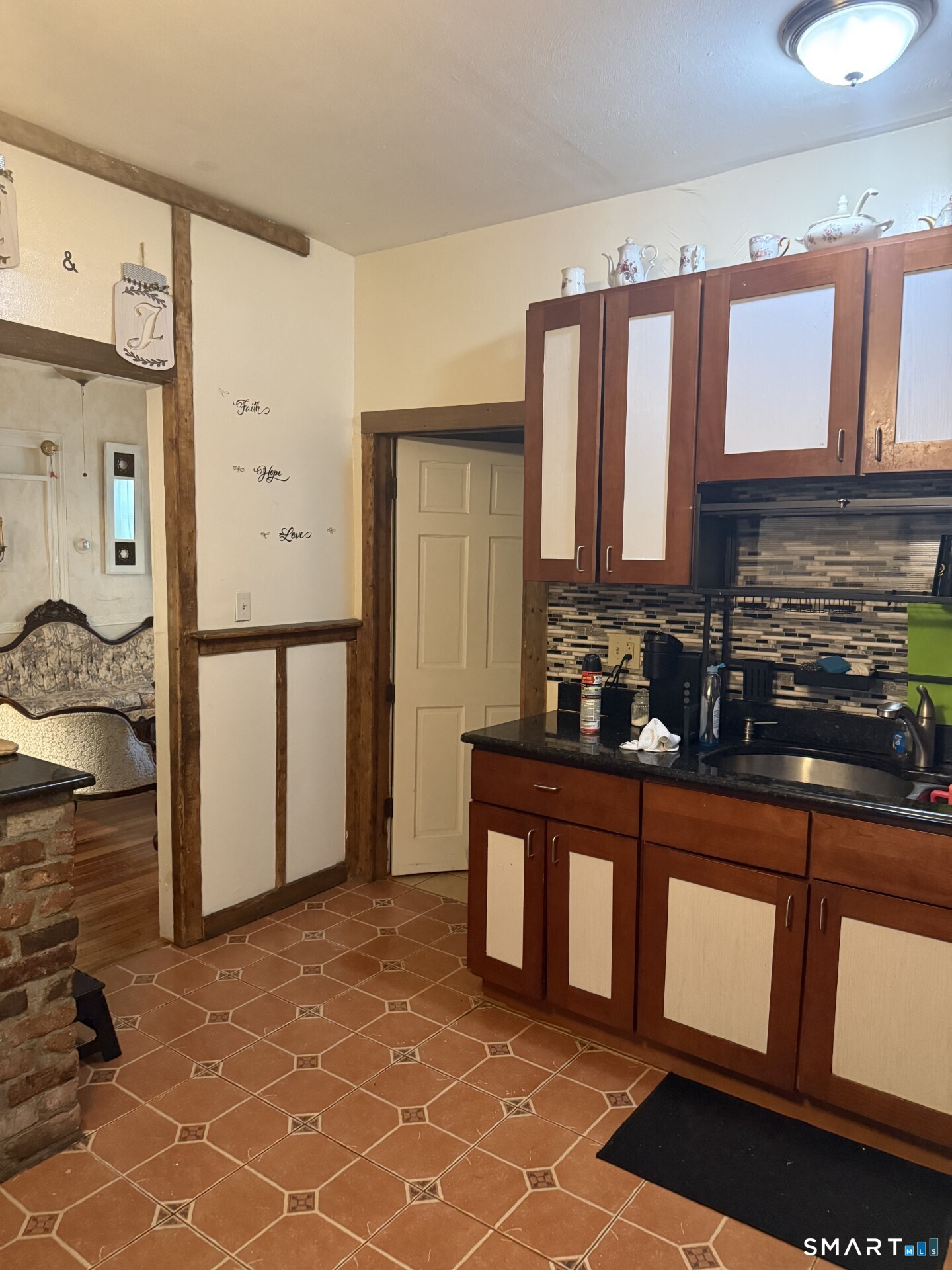 286 Crown Street Meriden, CT 06450 - Photo 11 of 15 Gallery Image 11