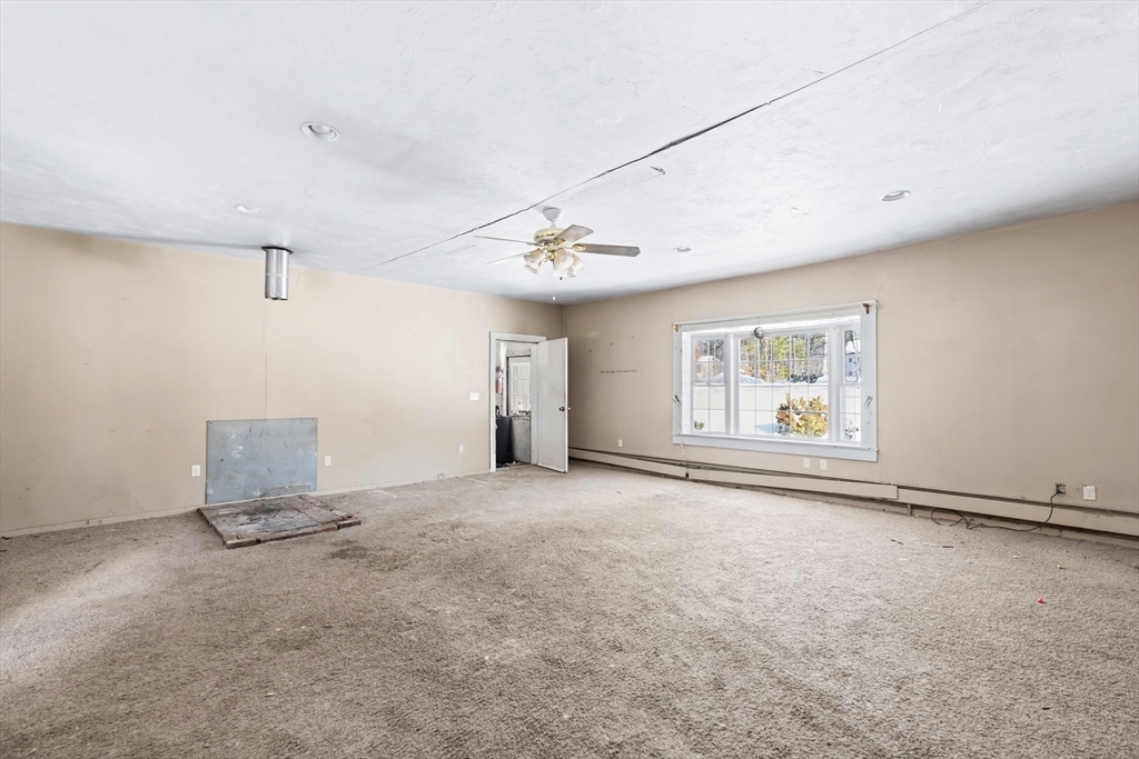 44 Squannacook Road Shirley, MA 01464 - Photo 10 of 41
