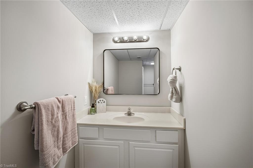 1540 Thomas Road Lexington, NC 27295 - Photo 28 of 42