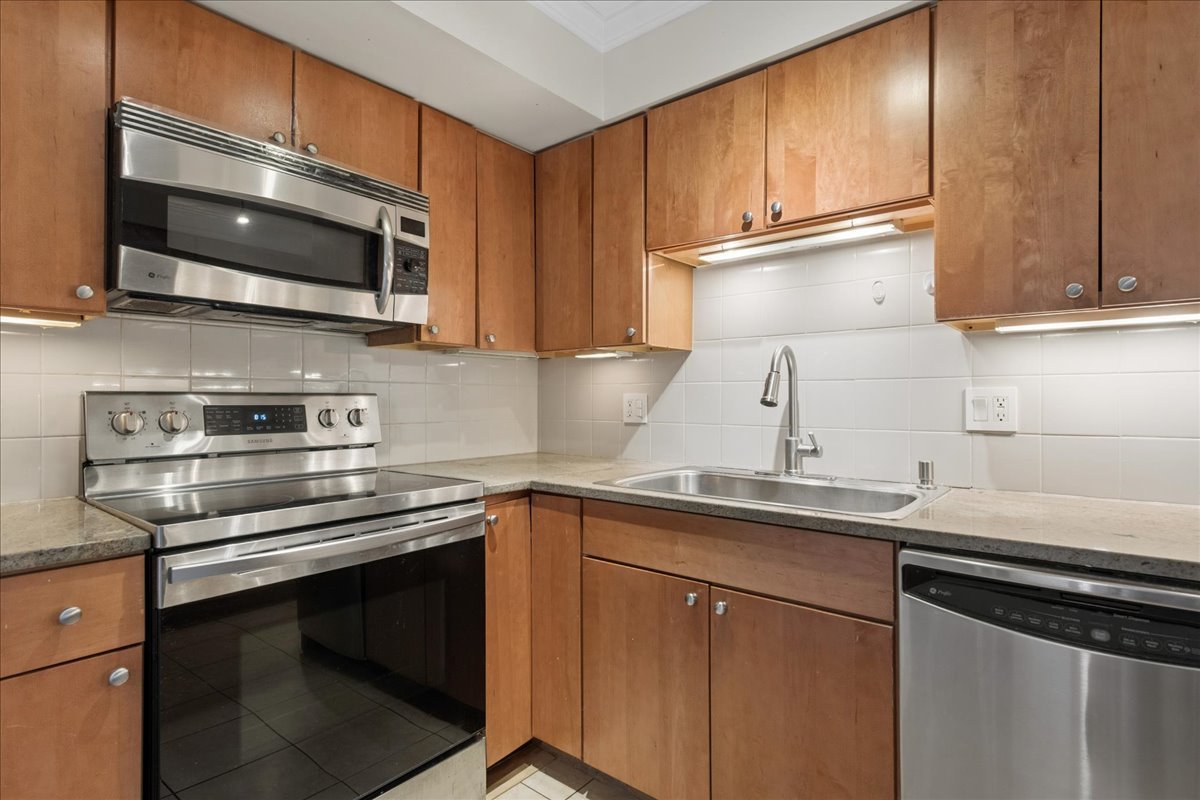 101 Bar Harbour Road, Unit 4L Schaumburg, IL 60193 - Photo 11 of 20