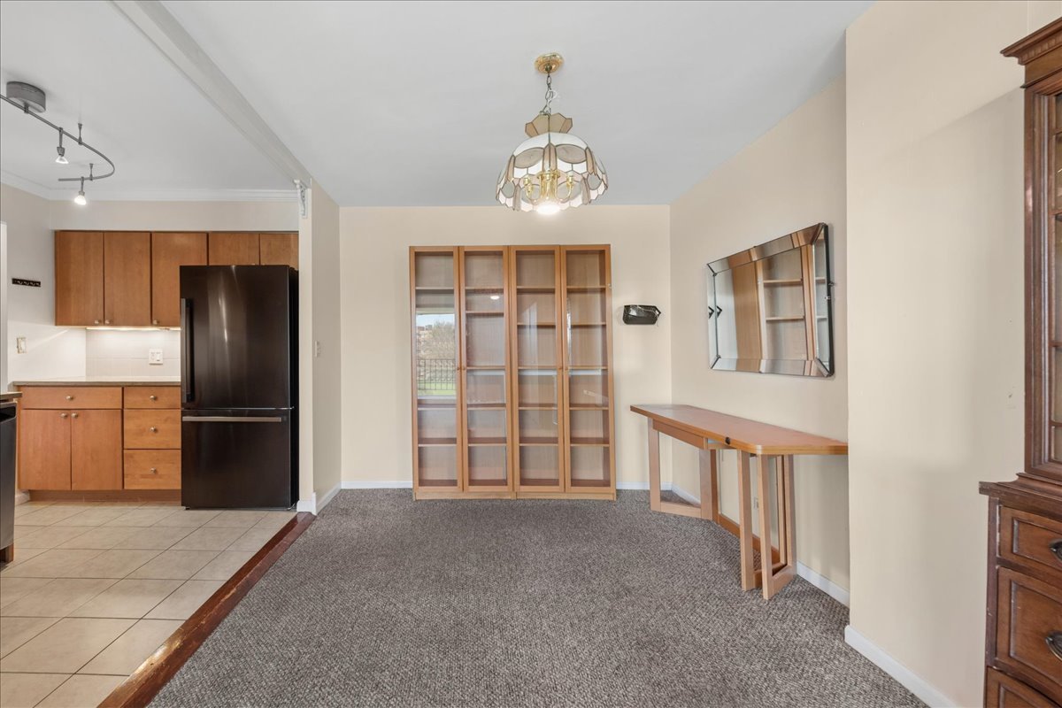 101 Bar Harbour Road, Unit 4L Schaumburg, IL 60193 - Photo 8 of 20