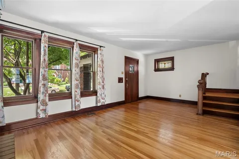 $379,000 | 3841 Bowen Street, St. Louis, MO 63116