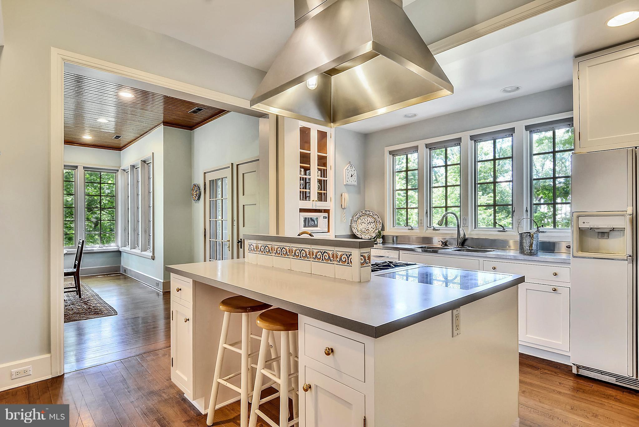 105 St Johns Road Baltimore, MD 21210 - Photo 8 of 30 Kitchen