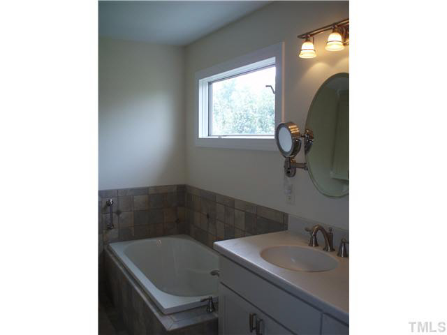 546 Dogeye Road Benson, NC 27504 - Photo 14 of 23 Gallery Image 14