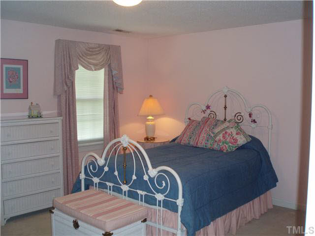 546 Dogeye Road Benson, NC 27504 - Photo 16 of 23 Gallery Image 16