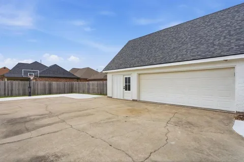 $899,000 | 4100 Magnolia Ridge Drive, Lake Charles, LA 70605