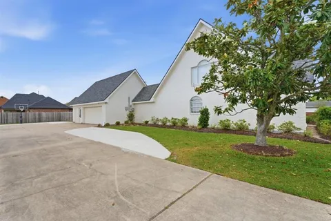 $899,000 | 4100 Magnolia Ridge Drive, Lake Charles, LA 70605