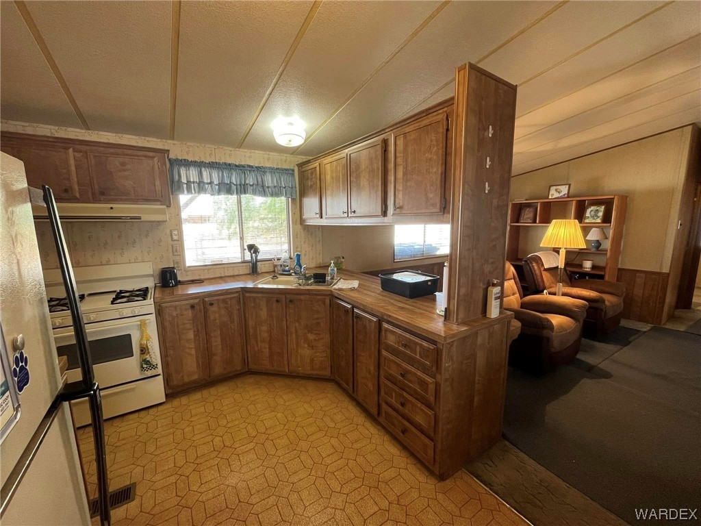 1582 Trane Road Bullhead City, AZ 86442 - Photo 15 of 36 Gallery Image 15