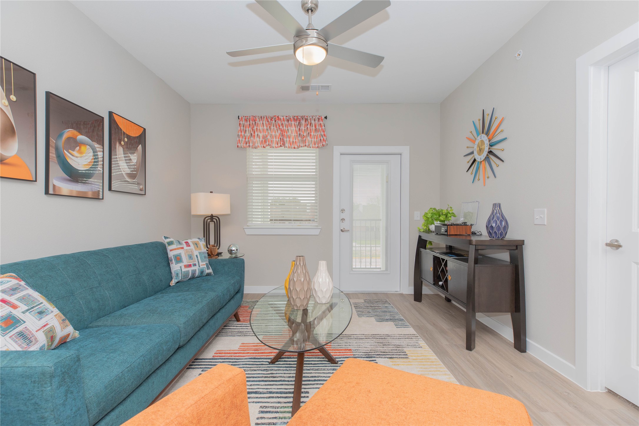 20525 Ella Boulevard, Unit B1 Spring, TX 77388 - Photo 5 of 15 MODEL UNIT SHOWN