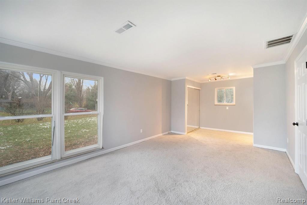 2511 West Avon Road Rochester Hills, MI 48309 - Photo 24 of 26