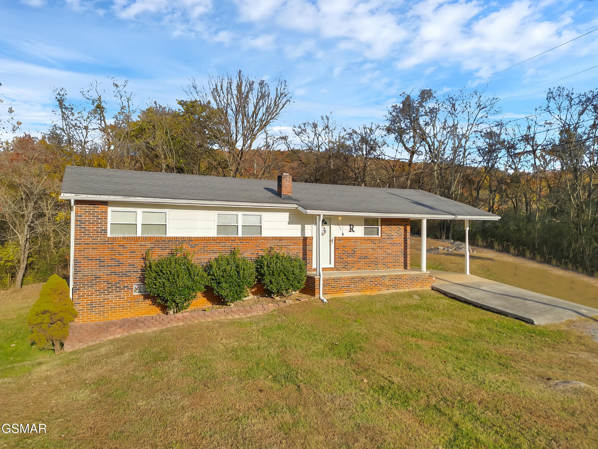 495 Carnation Way Newport, TN 37821 - Photo 2 of 40 Gallery Image 2