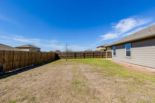 $1,995 | 406 Camellia Drive, Hutto, TX 78634