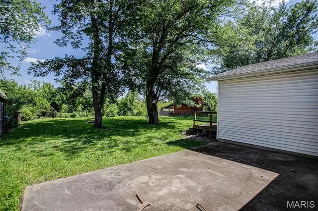 $130,000 | 515 Mobile Street, Brighton, IL 62012