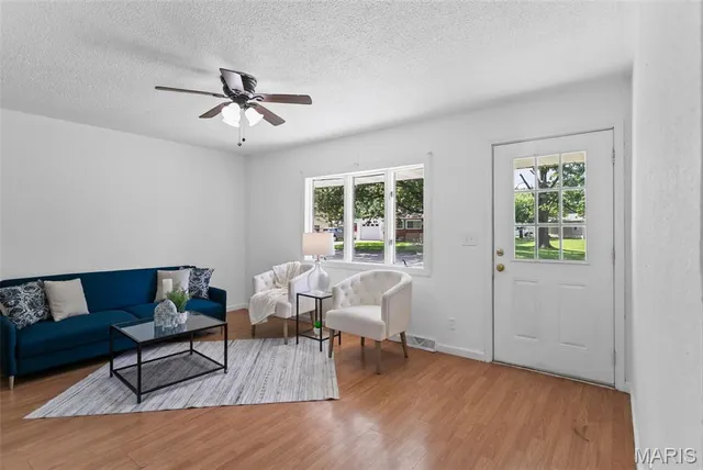 $130,000 | 515 Mobile Street, Brighton, IL 62012