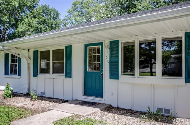 $130,000 | 515 Mobile Street, Brighton, IL 62012