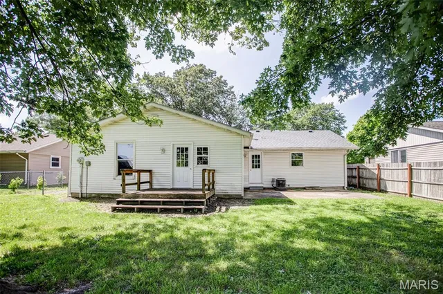 $130,000 | 515 Mobile Street, Brighton, IL 62012