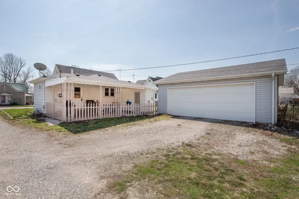 $145,000 | 608 East Columbia Street, Flora, IN 46929