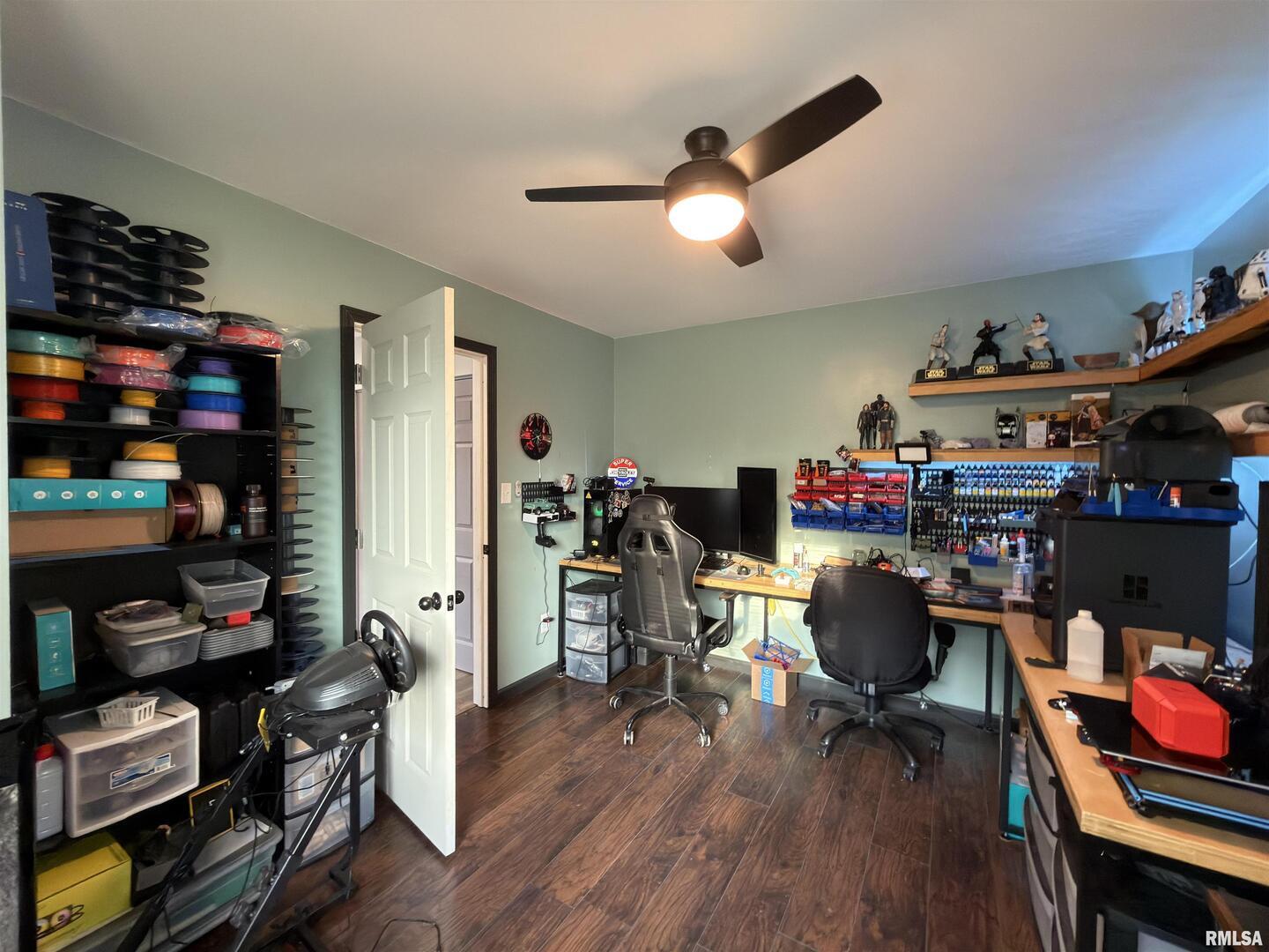 117 Marshall Place Carmi, IL 62821 - Photo 20 of 25 a view of a workspace with furniture and a kitchen