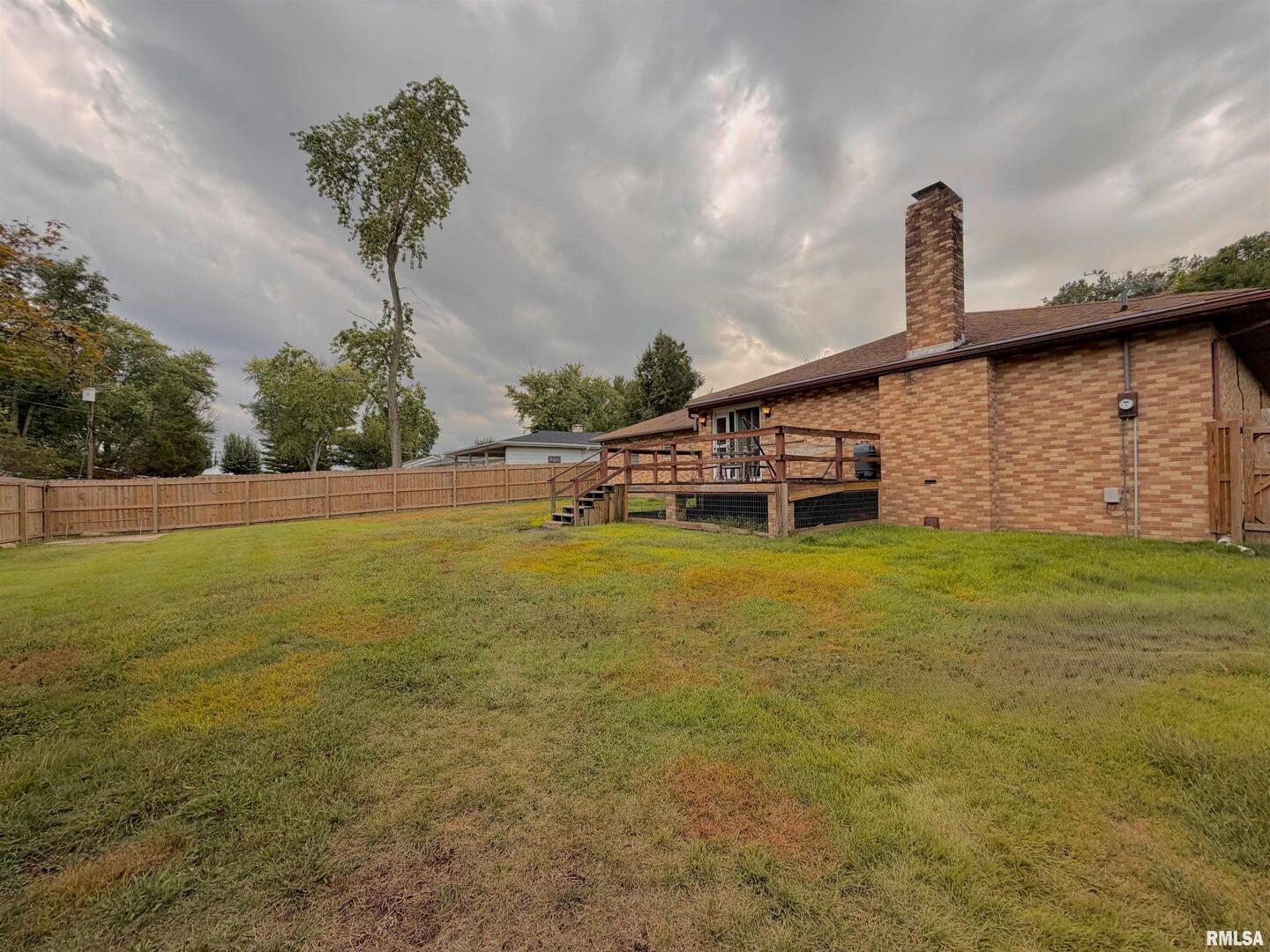 117 Marshall Place Carmi, IL 62821 - Photo 24 of 25 a house view with a outdoor space