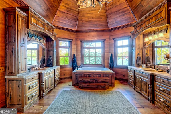 $8,795,000 | 50 Point Morgan Lane, Tiger, GA 30576