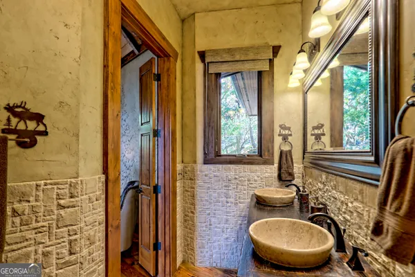 $8,795,000 | 50 Point Morgan Lane, Tiger, GA 30576