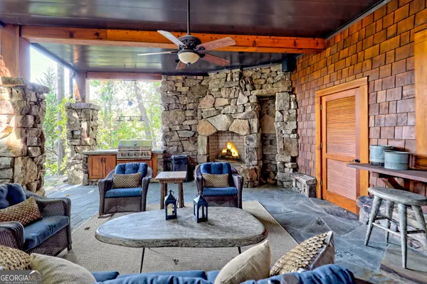 $8,795,000 | 50 Point Morgan Lane, Tiger, GA 30576