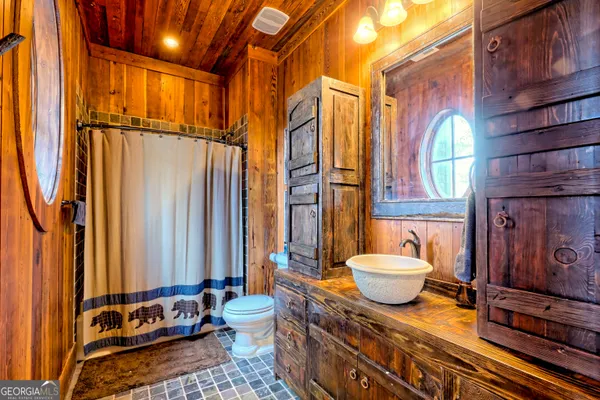 $8,795,000 | 50 Point Morgan Lane, Tiger, GA 30576