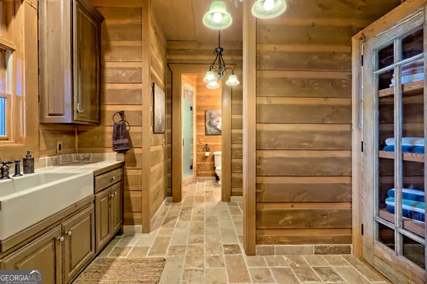 $8,795,000 | 50 Point Morgan Lane, Tiger, GA 30576