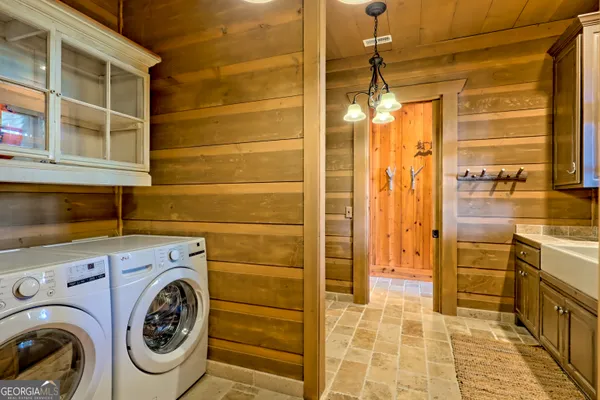 $8,795,000 | 50 Point Morgan Lane, Tiger, GA 30576