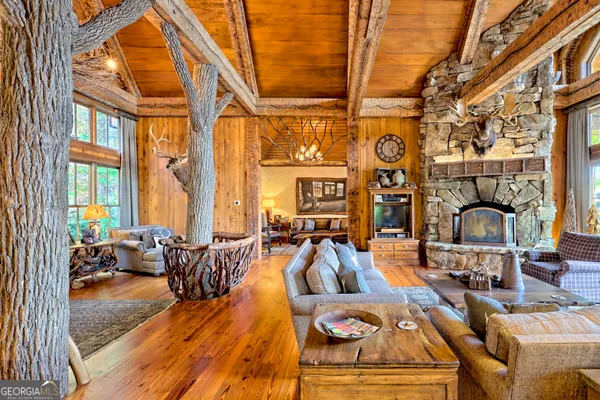 $8,795,000 | 50 Point Morgan Lane, Tiger, GA 30576