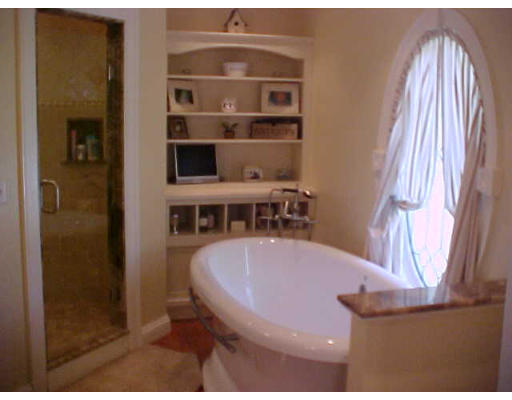 11 Paul Revere Road Worcester, MA 01609 - Photo 14 of 21 Gallery Image 14