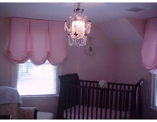 11 Paul Revere Road Worcester, MA 01609 - Photo 16 of 21 Gallery Image 16