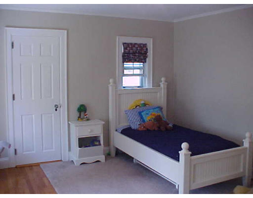 11 Paul Revere Road Worcester, MA 01609 - Photo 17 of 21 Gallery Image 17