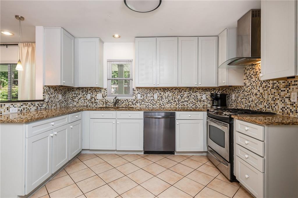 2558 Woodacres Road Northeast Atlanta, GA 30345 - Photo 16 of 37