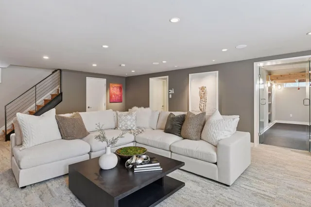 $6,500 | 3933 Zenith Avenue South, Minneapolis, MN 55410