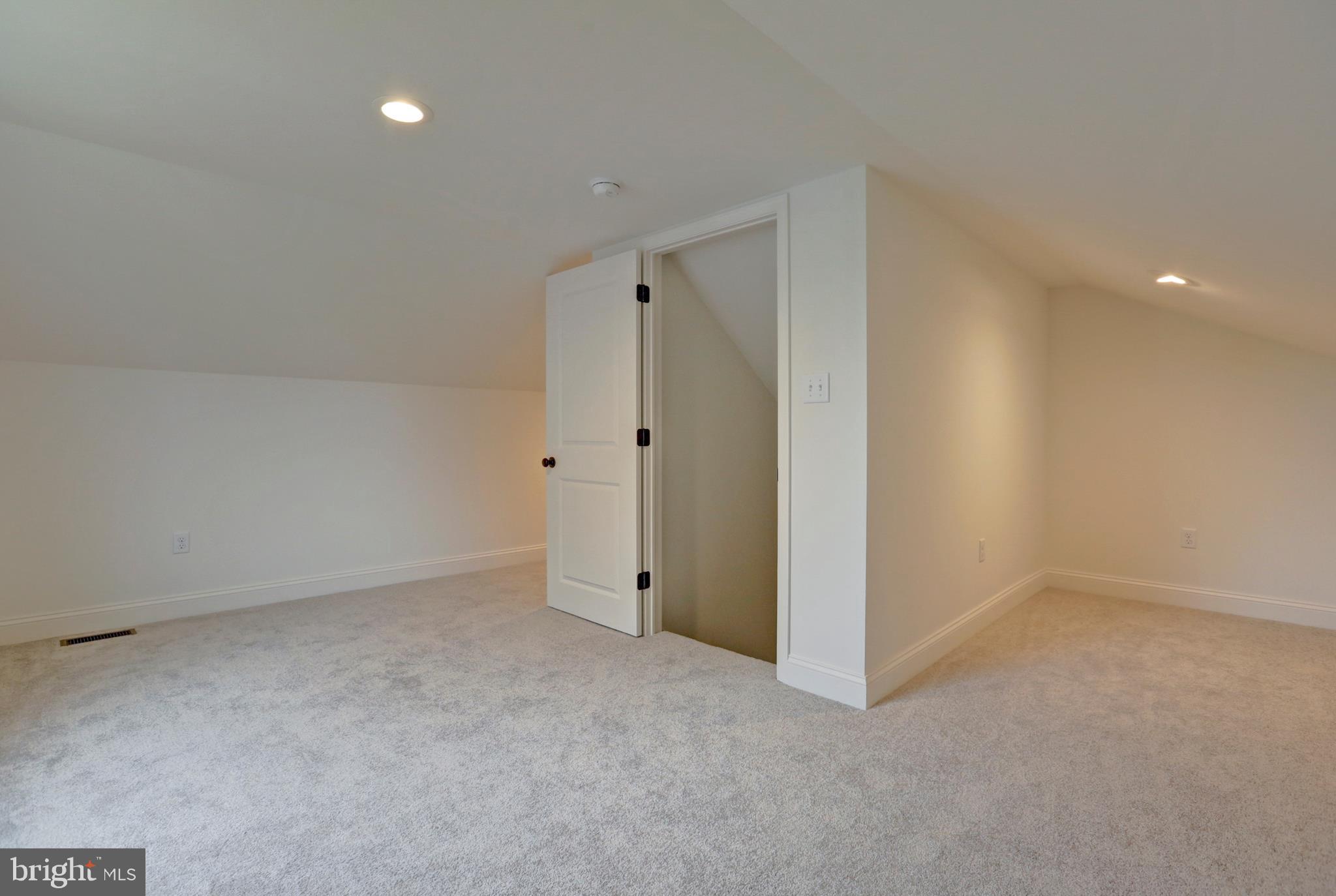 912 Dunbar Road Carlisle, PA 17013 - Photo 5 of 32 Gallery Image 5