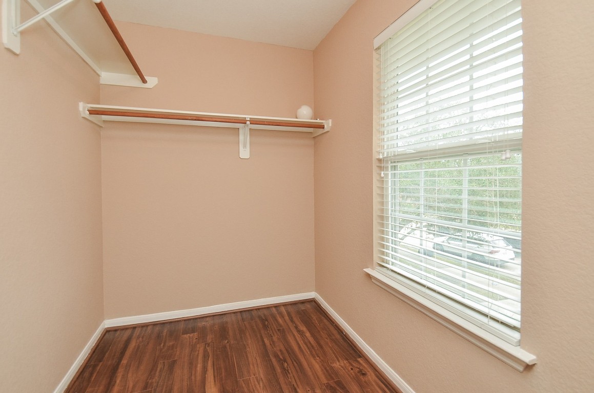 7134 Winston Ranch Parkway Richmond, TX 77406 - Photo 20 of 32 a view of a room with a window
