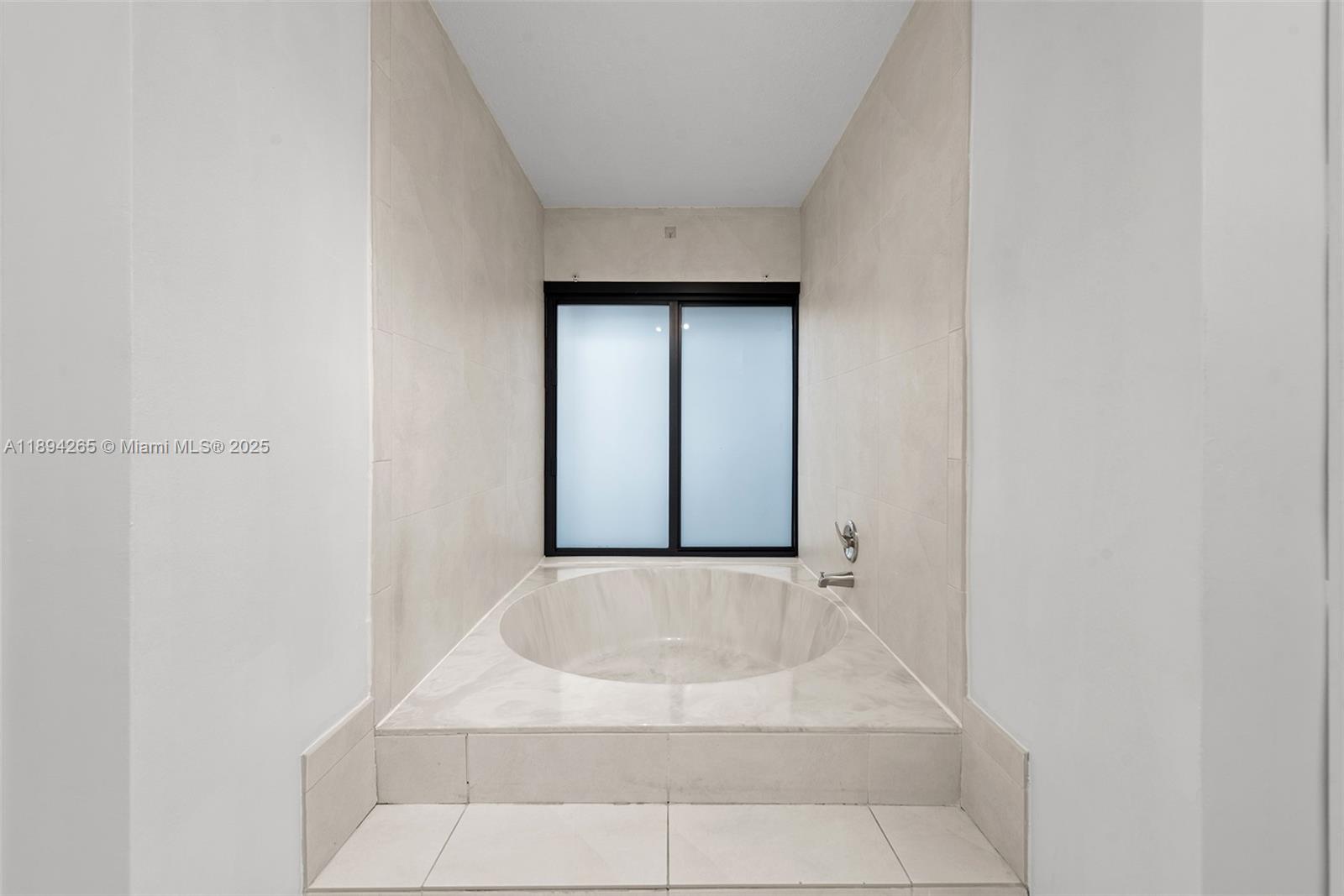 207 Holiday Drive Hallandale Beach, FL 33009 - Photo 38 of 50