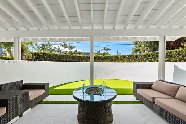 $28,000 | 207 Holiday Drive, Hallandale Beach, FL 33009