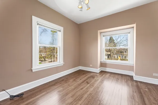 $1,299,900 | 14 Timber Lane, Northbrook, IL 60062