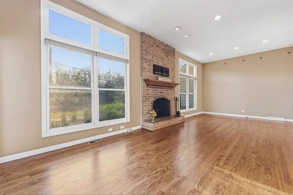 $1,299,900 | 14 Timber Lane, Northbrook, IL 60062