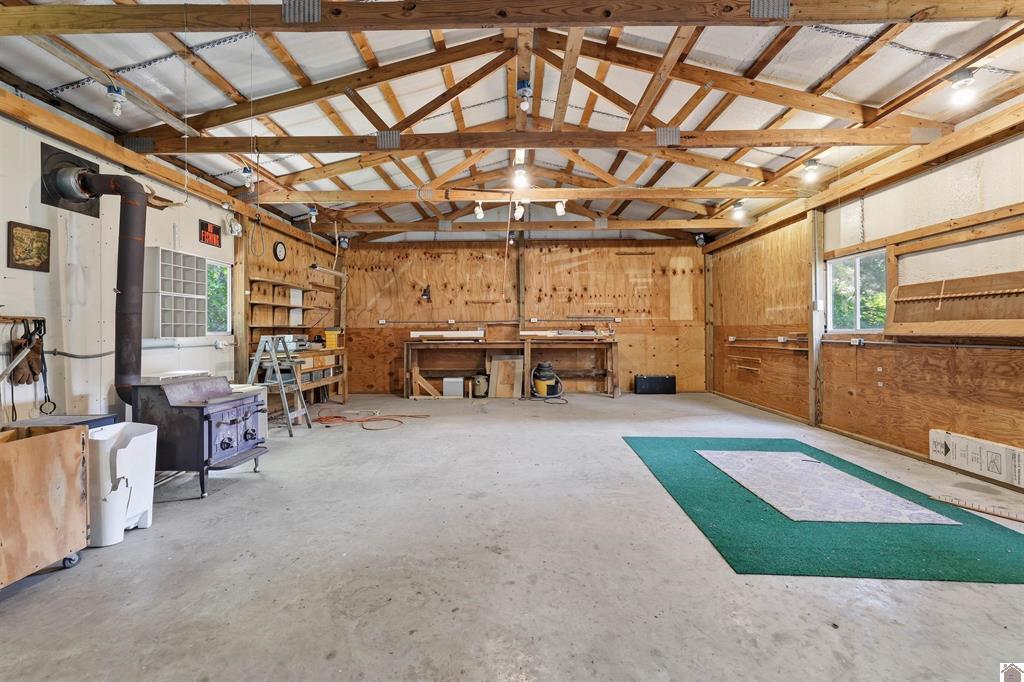 948 Kendall Road Mayfield, KY 42066 - Photo 13 of 39 136842-b7ddad4e-13ec-49bd-99a0-ee98caa41