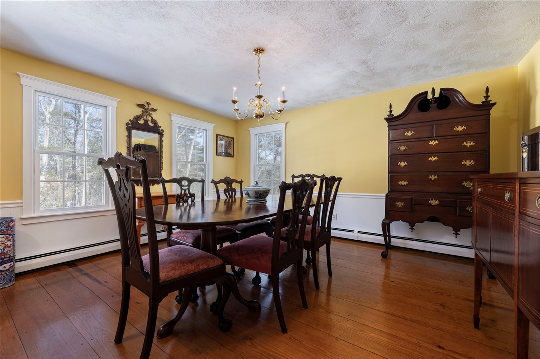 95 Winchester Drive Glocester, RI 02857 - Photo 5 of 43