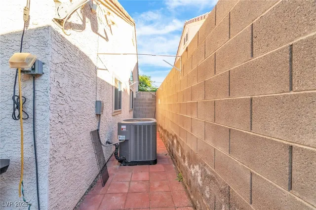 $449,990 | 607 Lively Fiesta Way, Henderson, NV 89015